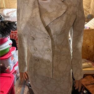 Women’s Moda Intl Elegant Cream Floral Blazer & Skirt Suit Size 8